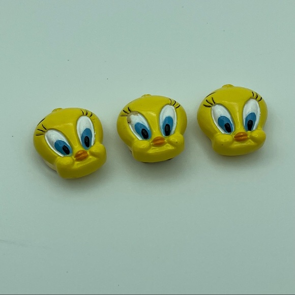 Vintage Accessories - Vintage Tweety Bird Button Covers